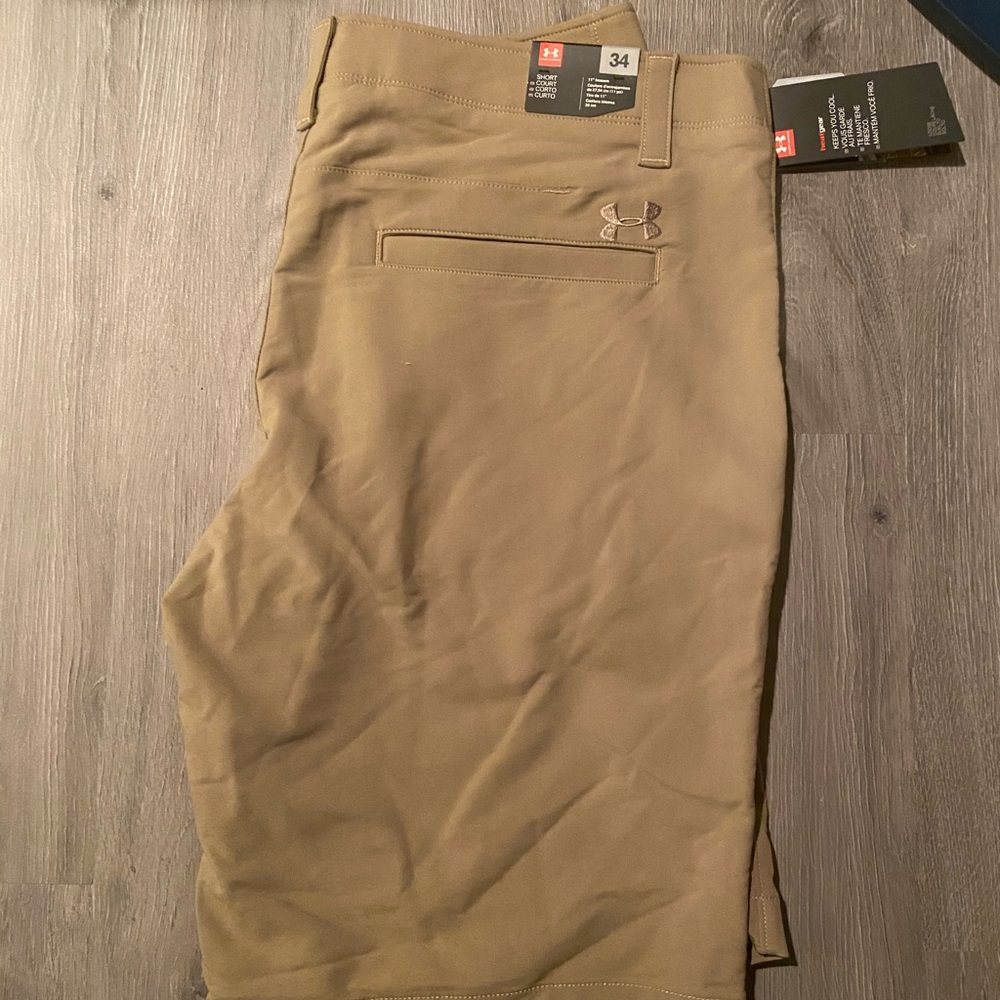 Under armor “heat gear” golf shorts